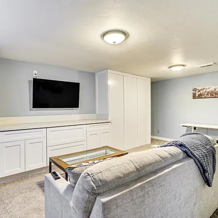 10 Mi To Ski Utah Cozy Midvale Home